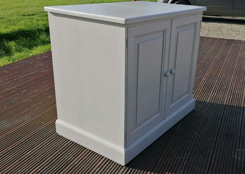 Painted Pine 2 door linen cupboard