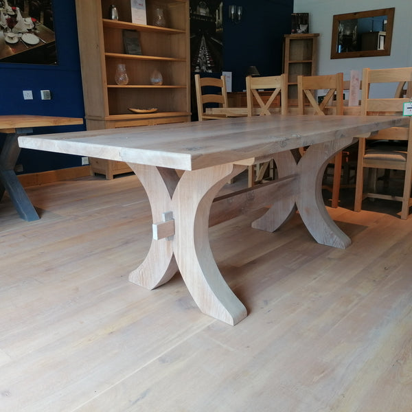 Sussex - Moselle Handmade Oak Dining Table