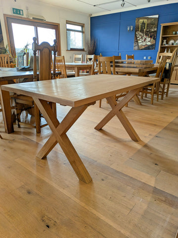 Small cross leg oak Dining table