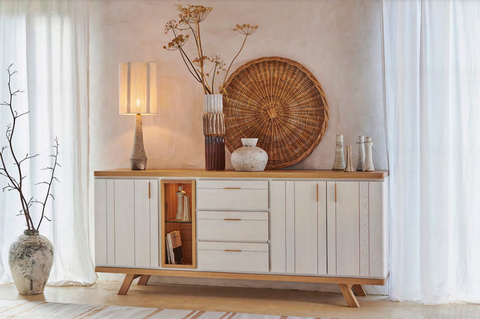 Large Oak 3 door sideboard