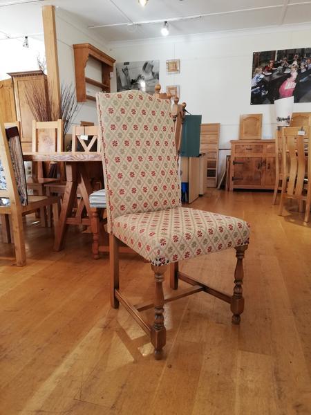 Cranbrook upholstered oak side chair