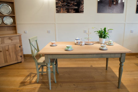 Georgian Windsor Oak Table