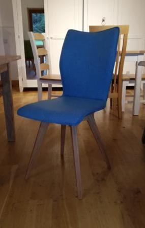 Quadpod chair blue