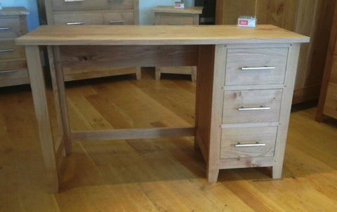 Single Pedestal Oak Dressing Table