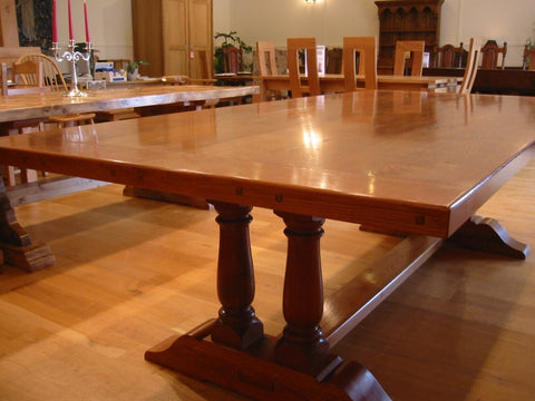 Twin Vase Trestle Oak Dining Table