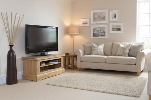 Small Oak TV Cabinet with open Niche