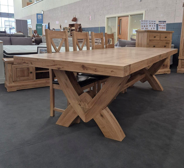 Avignon - Grand Crossed Leg Extending Table
