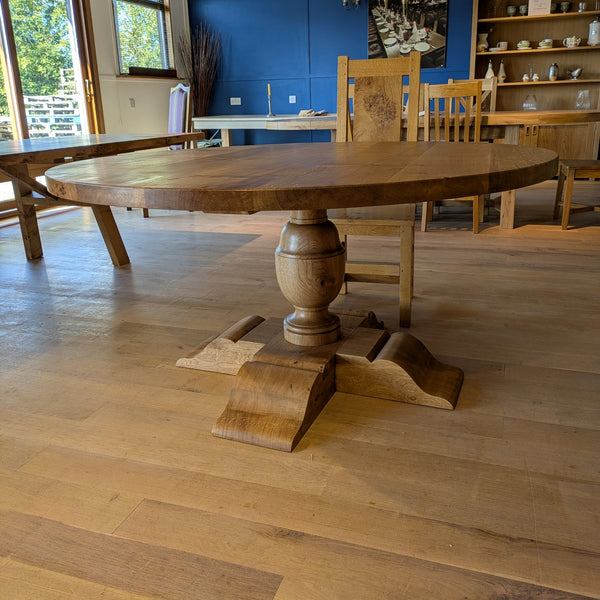 Sussex - Round Gironde Oak Dining Table