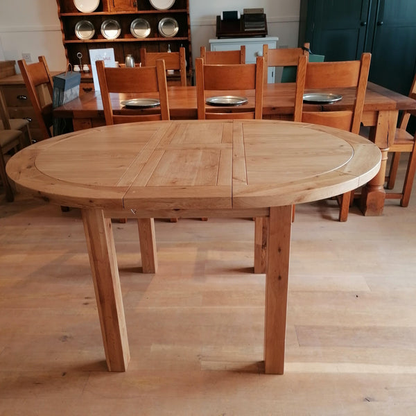 Avignon - Small Round Extending Dining Table