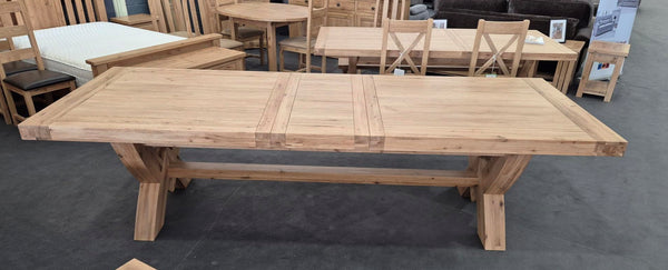 Avignon - Grand Crossed Leg Extending Table