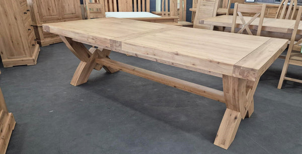 Avignon - Grand Crossed Leg Extending Table