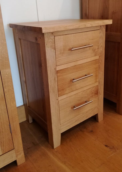 3 drawer bedside cabinet