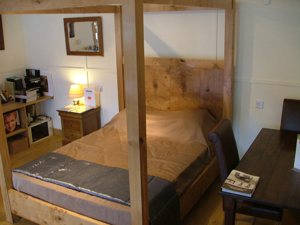 Sussex - Swailes Open Four Poster Oak Bed