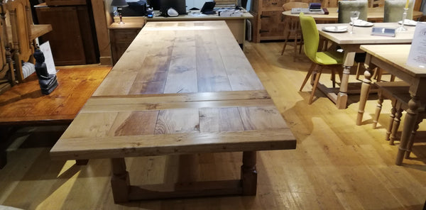 Sussex - Traditional Refectory Extending Oak Table