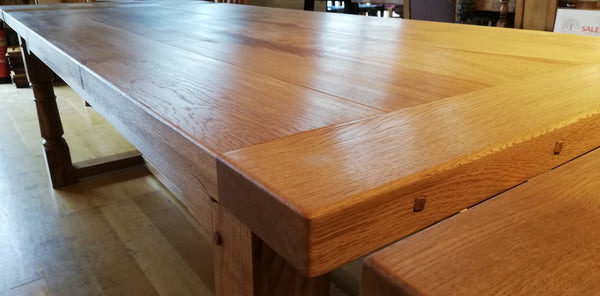 Sussex - Traditional Refectory Extending Oak Table