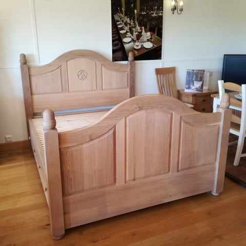 Grand Oak Bed with Storage