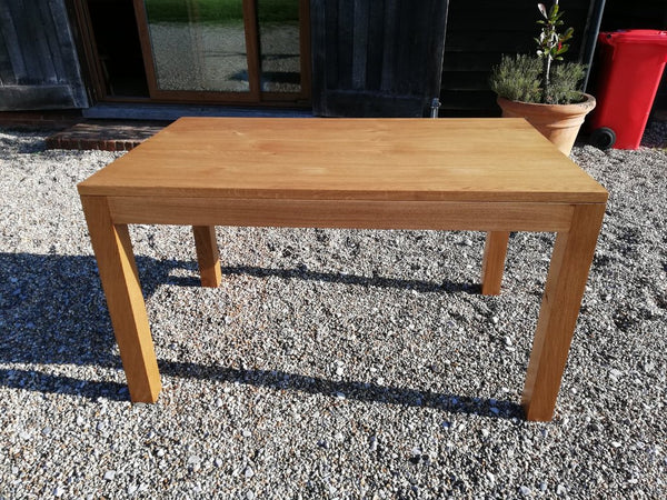 Lifestyle Contemporary Oak Table Side View