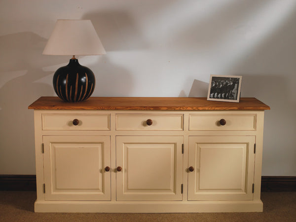 Sideboard in a choice of colours