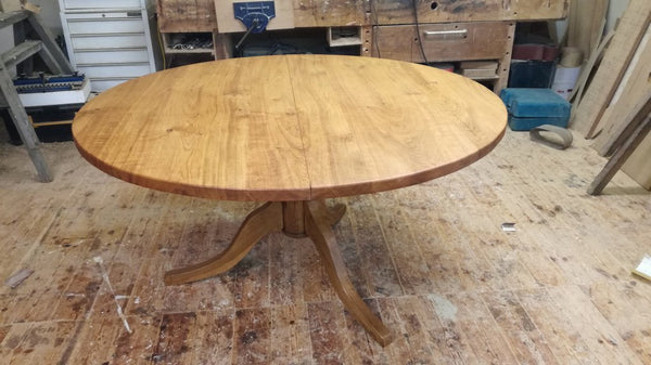 Round Pedestal Oak Dining Table 5 foot top