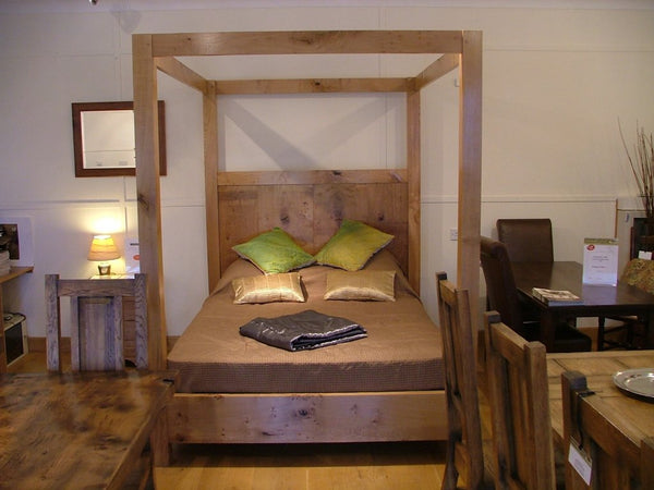 Swailes Open Four Poster Oak Bed Front