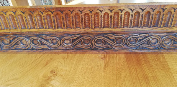 Table rail Carvings