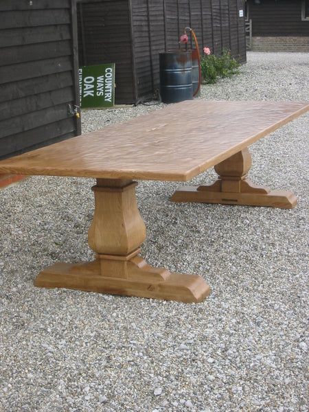 Twin Baluster Oak Table Outdoor