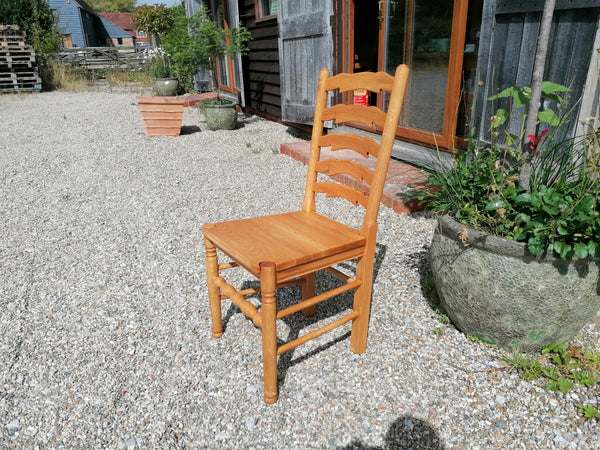 Sussex - Waveyline Ladder back Side Chair